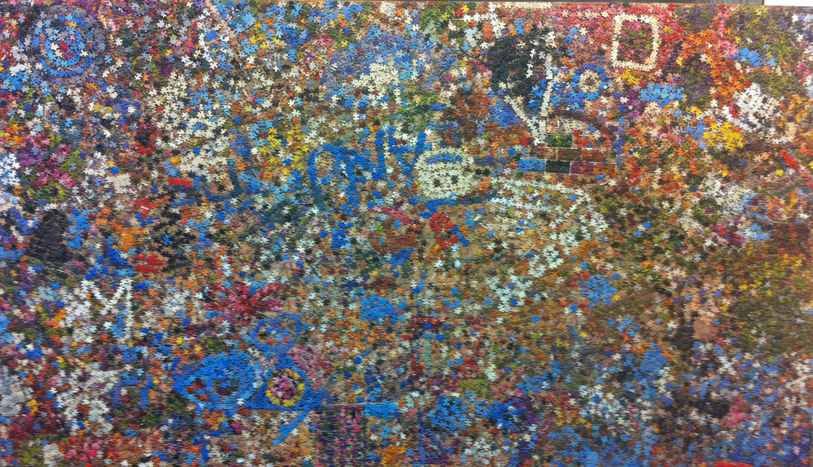  techniques mixtes graffitis collage sur bois, 2010 250x150cm,.